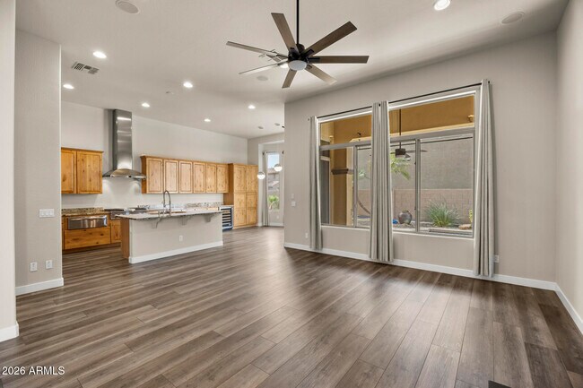 Building Photo - 3653 E Sands Dr