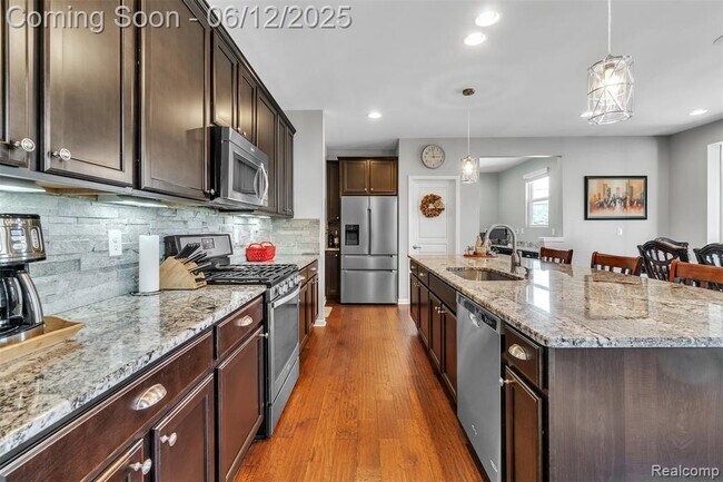 Building Photo - 15745 Diamante Dr