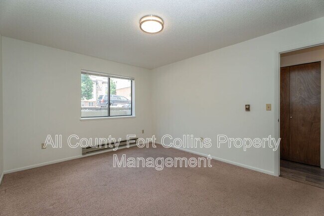 Building Photo - 1209 W Plum St