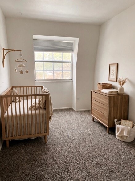 Building Photo - 8272 Williamsburg Park Cir
