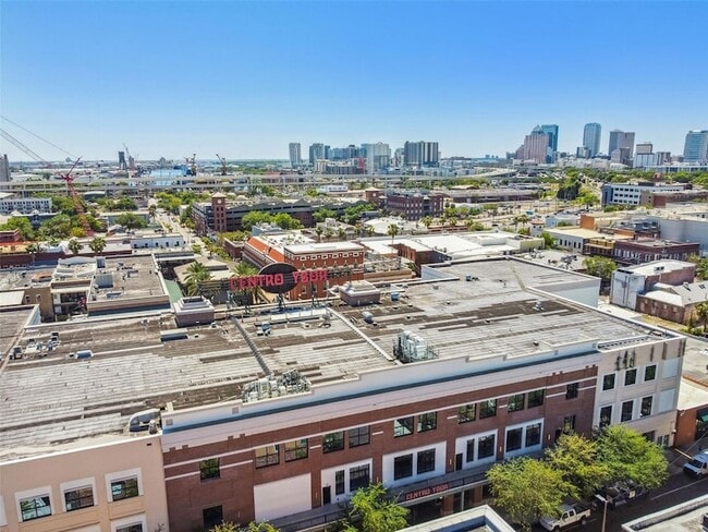 Building Photo - 318 E Patterson St