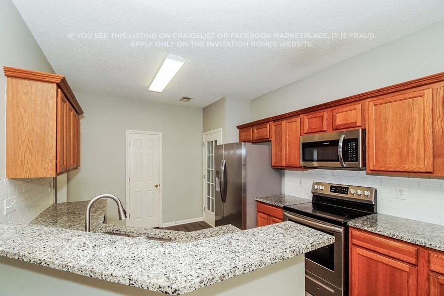 Building Photo - 211 Everett Park Dr