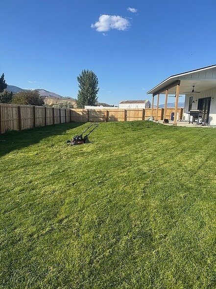 Building Photo - 104 Easy St