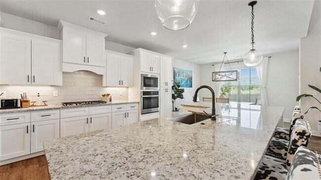 Building Photo - 4103 SW Wheatgrass Blvd
