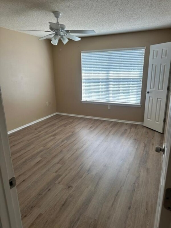 Building Photo - 1218 Bermuda Lakes Ln