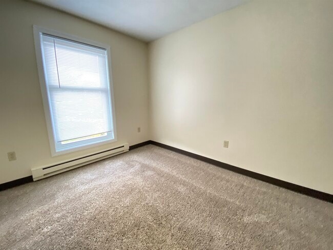 Building Photo - 119 Eastern Ave