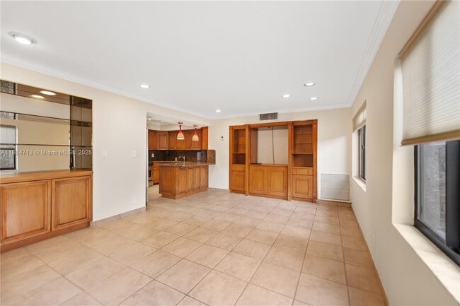 Building Photo - 1709 St Andrews Rd