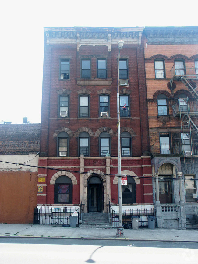 Building Photo - 512 E 163rd St