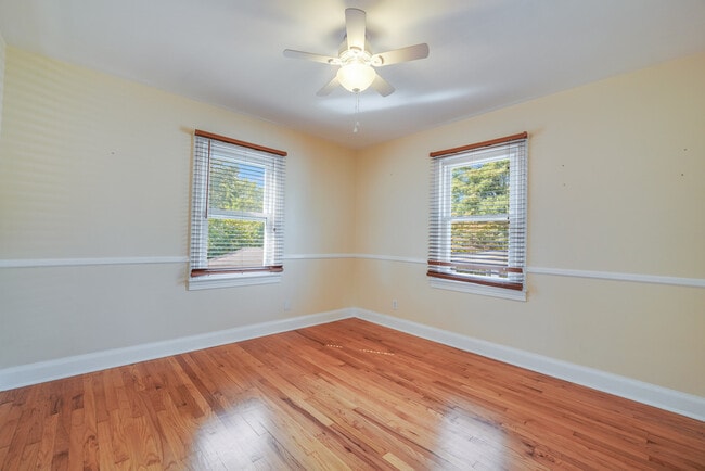 Building Photo - 3000 Meade Ave