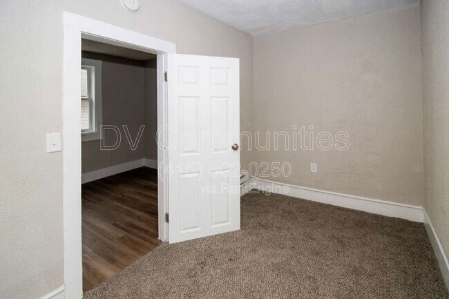 Building Photo - 2947 E 57th St