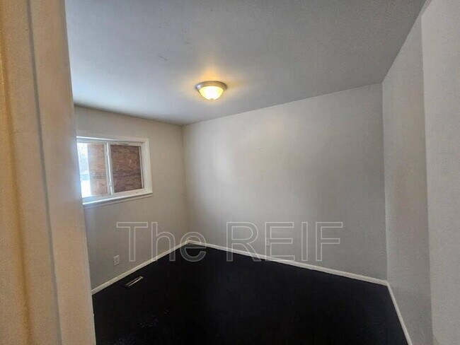 Building Photo - 5509 Farmhill Rd