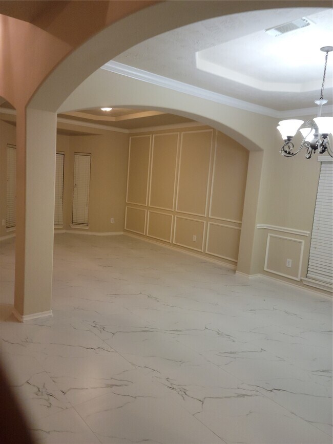 Building Photo - 11134 Sheldon Bend Dr