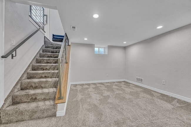 Building Photo - $3,640.95 - $300 OFF First Month's Rent - 4 Bedroom, 3 Bath, Single Family Home in Denver with Fi...