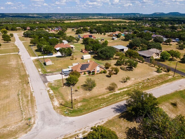 Building Photo - 122 CR - 4936