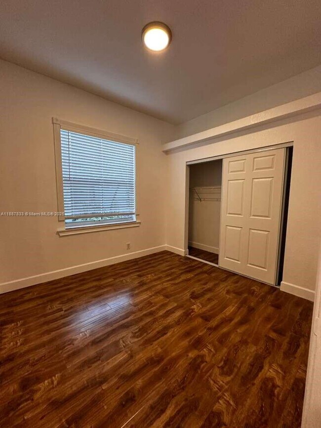 Building Photo - 1761 Aspen Ln