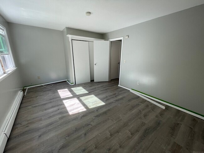 Building Photo - 93 Caesar Dr