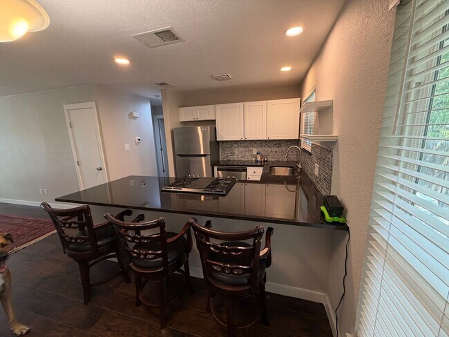 Building Photo - 5808 Cherry Park