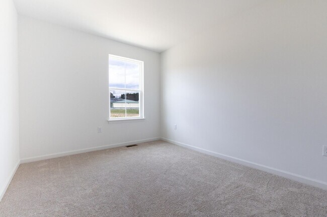 Building Photo - Brand New End Unit 3 bed, 2.5 bath townhome in Carlisle!