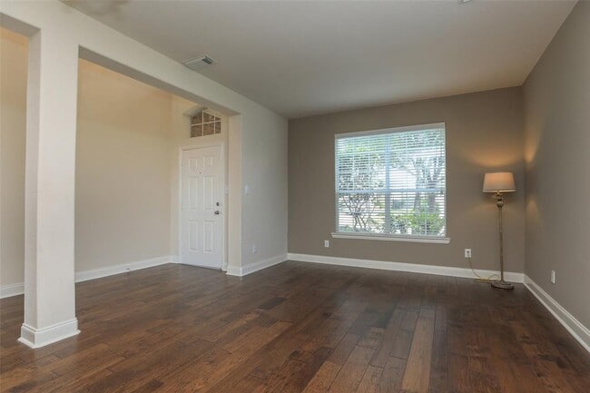 Building Photo - 9603 Red Rugosa Dr