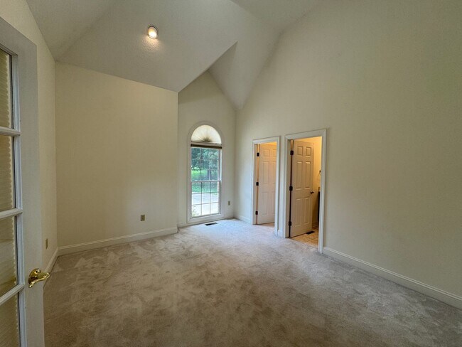 Building Photo - South AVL - Grand Residence in The Cotswol...