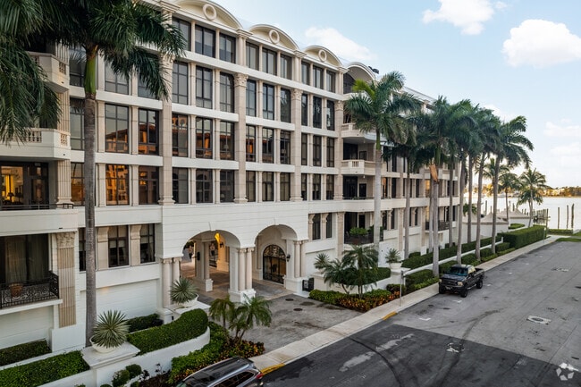 300 Seminole Ave - IL Lugano Condos