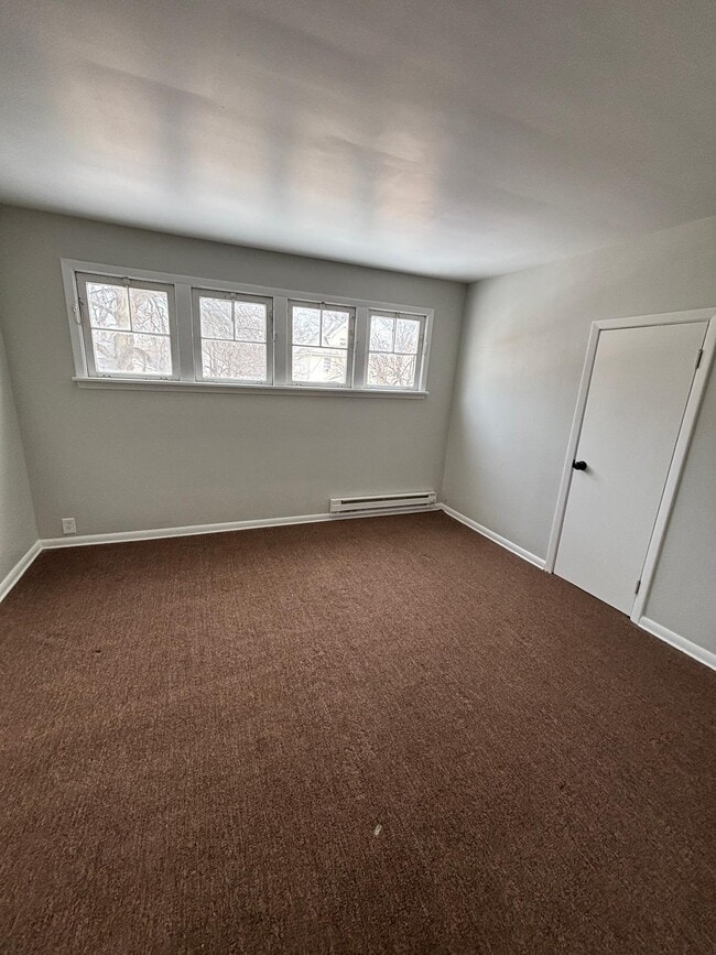 Building Photo - 15612 Cloverside Ave