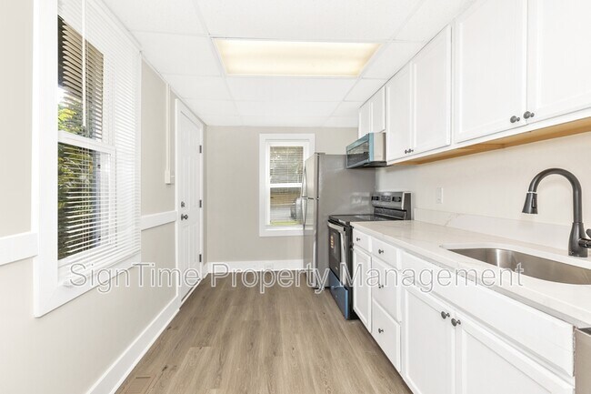 Building Photo - 152 E South St