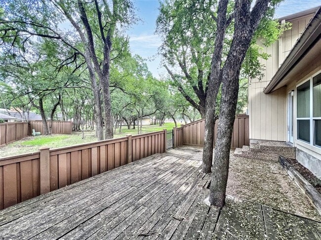 Building Photo - 8305 Greenslope Dr