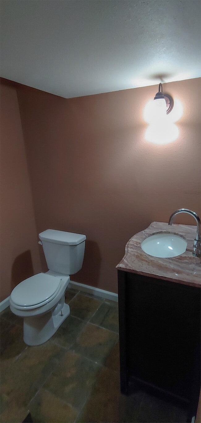 Building Photo - 1797 Cedaridge Dr