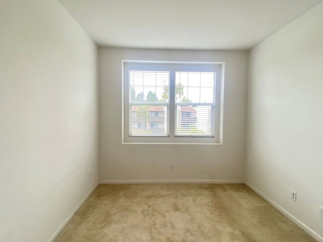 Building Photo - 1841 Belize Ln