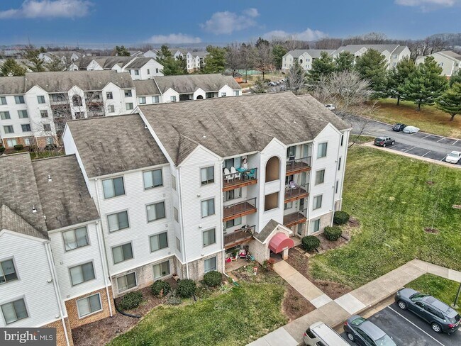 Building Photo - 9569 Coggs Bill Dr