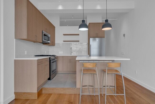 Building Photo - 70-72-72 Northampton St