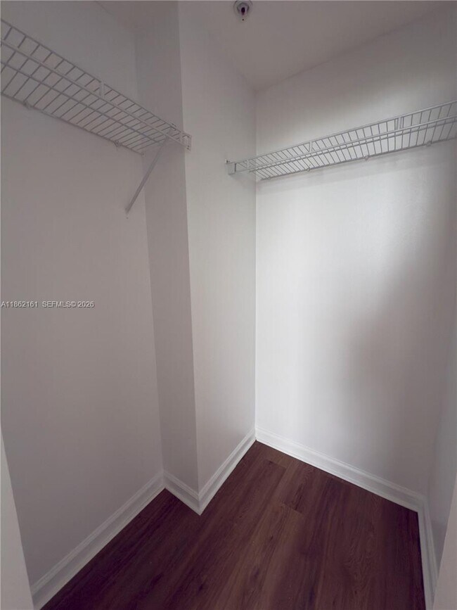 Building Photo - 2775 NE 187th St