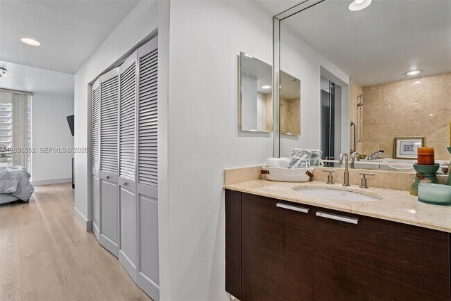 Building Photo - 3535 S Ocean Dr