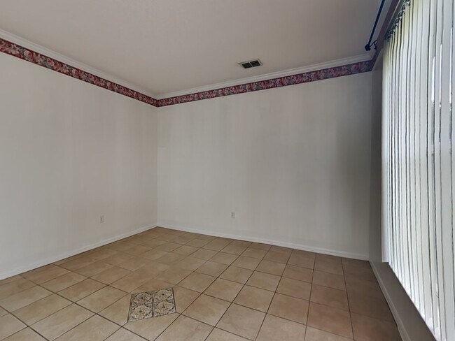 Building Photo - 3233 Kings Ridge Terrace