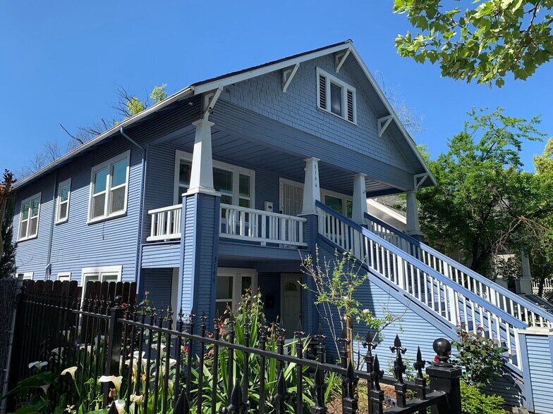 Building Photo - 3146 2nd Ave