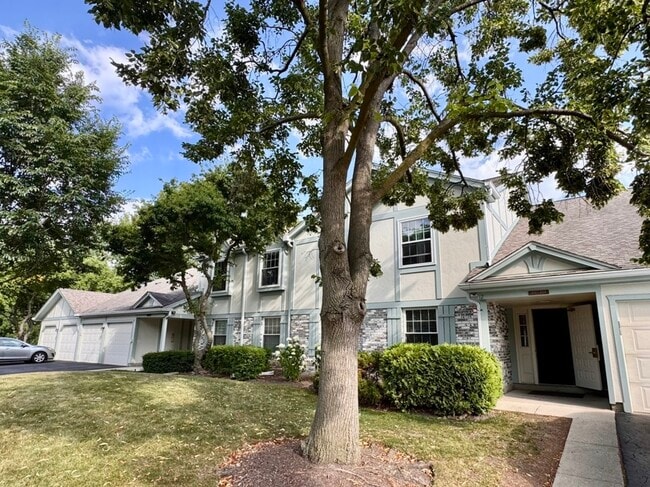 Primary Photo - 205 Blossom Ct
