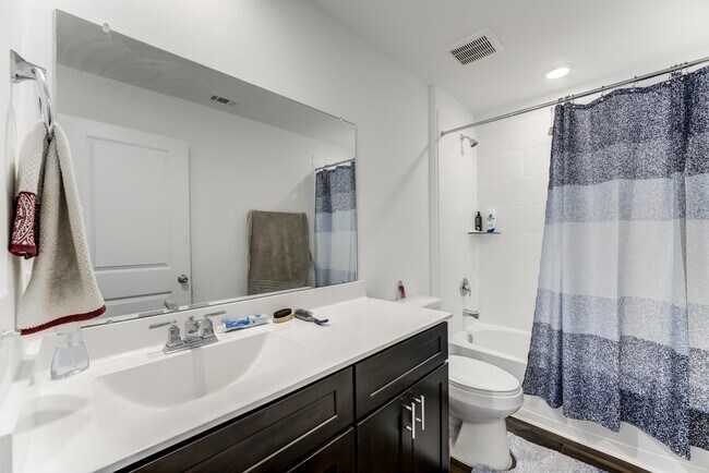 Building Photo - 338 Shady Cedar Hl Ln