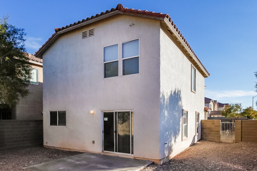 Building Photo - 10293 Burning Bush St