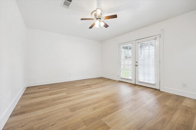 Building Photo - 4947 Cheena Dr
