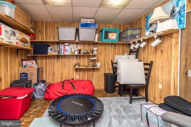 Building Photo - 42 Dogwood Ln