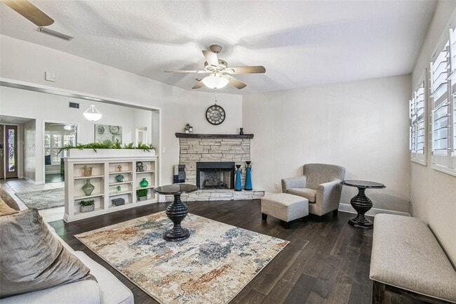 Building Photo - 4161 Rolling Springs Dr