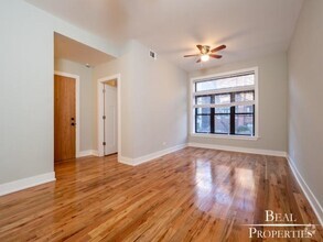 Building Photo - 3 bedroom in CHICAGO IL 60657