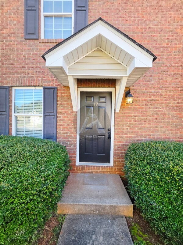 Building Photo - 17 Middlebrook Dr