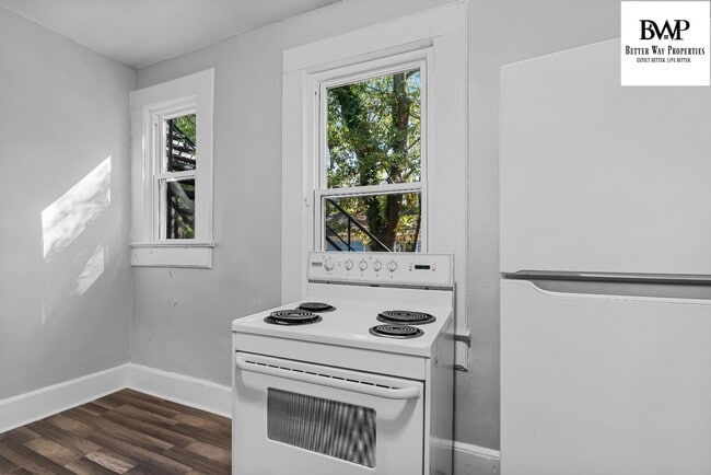 Building Photo - 1522 Columbia College Dr