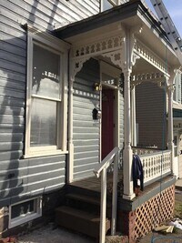 Building Photo - 3-bedroom, 1 full bath Victorian home in Newport, PA
