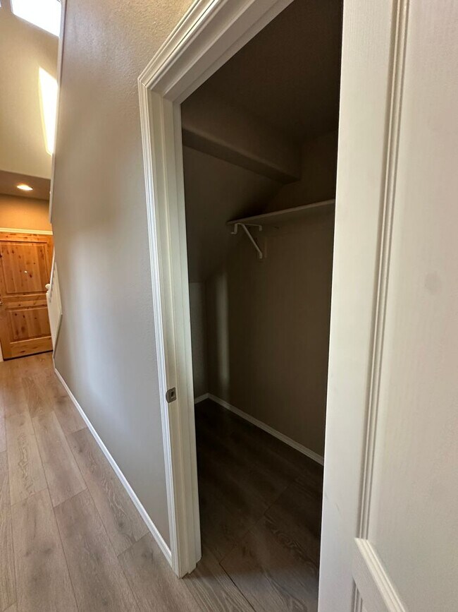 Building Photo - Comfortable Bend Living – 3 Bedroom Home with Spacious Bonus Room!