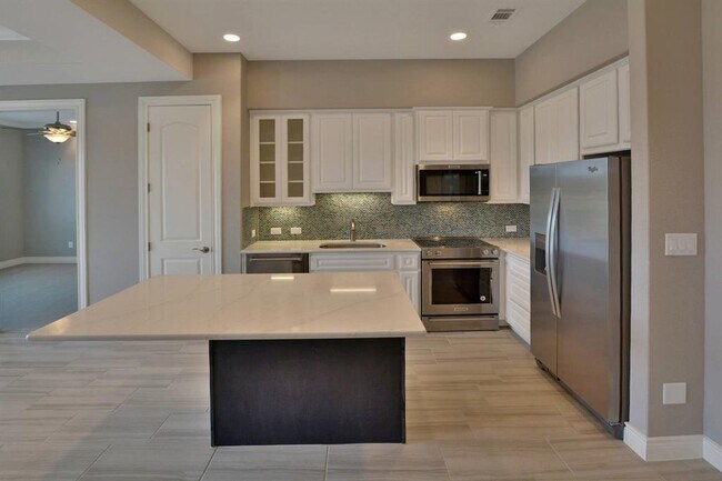 Building Photo - 106 Bella Toscana Ave