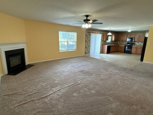 Building Photo - Spacious 3 Bed | 2.5 Bath House in Raleigh
