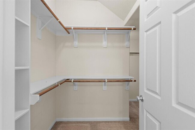 Building Photo - 6439 Wilshire Ridge
